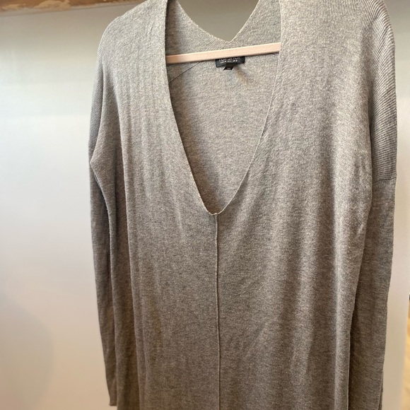 Topshop Sweaters - Oversized grey knit. A deep “V” in the front.